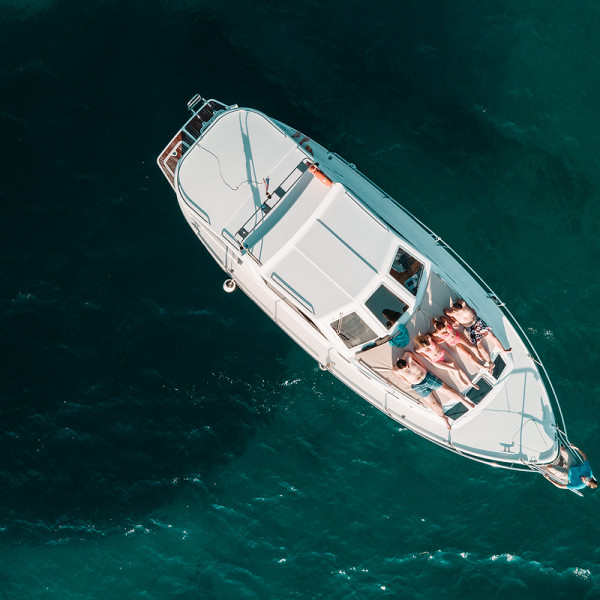 BOAT ORCA MARE for 9 guests, Villa Pollentia with a pool near the sea, Pula, Istria, Croatia Pula